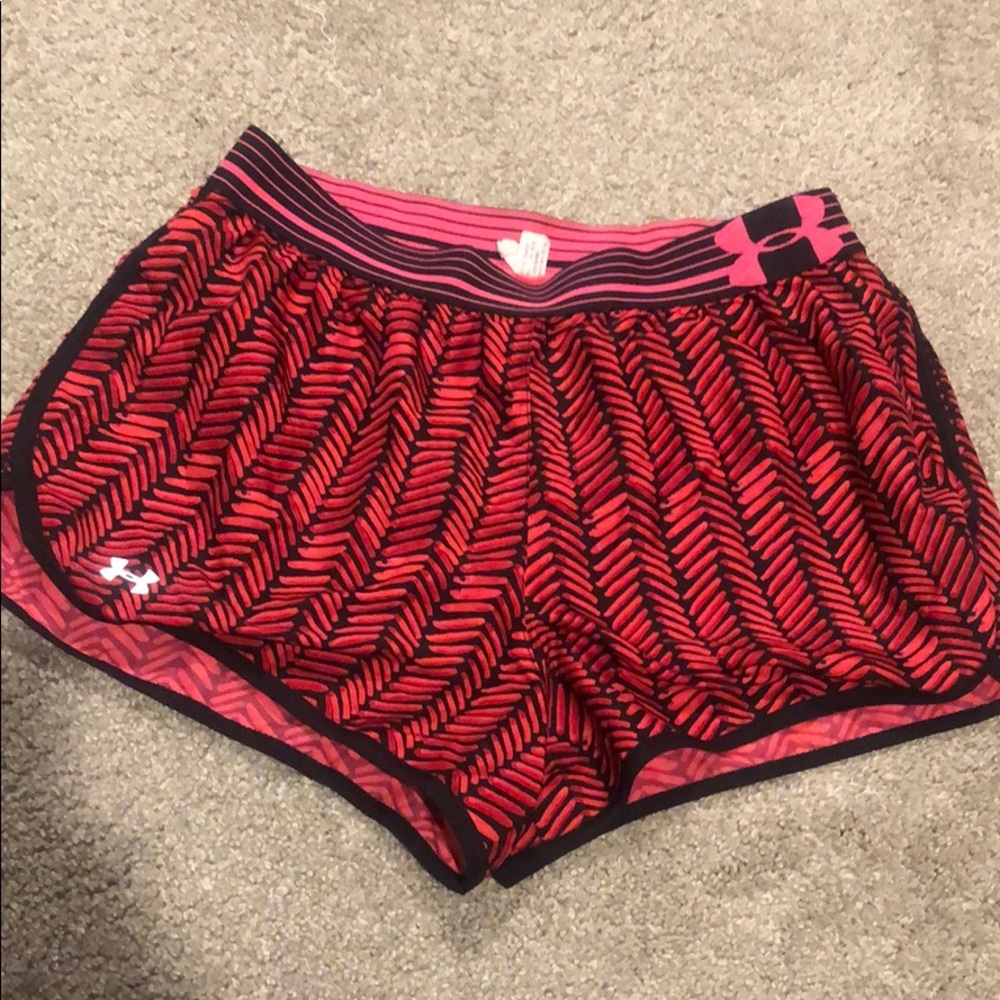 Patterned Red Under Armour Shorts Small